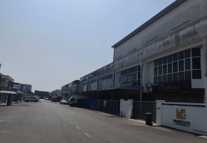 Light Industry 1.5 Storey Shoplot Mergong Near Shahab Perdana Alor Setar For Sale