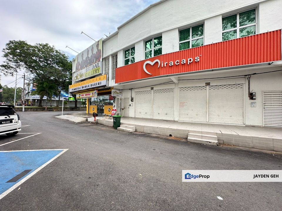 Facing Road 2 Storey Shoplot Taman Suria Jalan Hospital Pekan Jitra For Sale, Kedah, Jitra