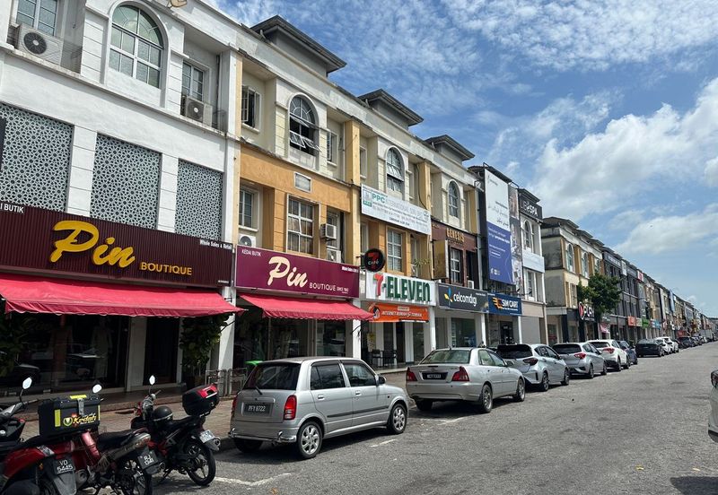 Jalan Pegawai