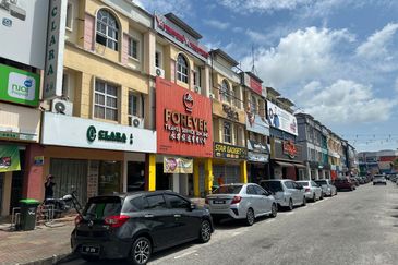 Jalan Pegawai