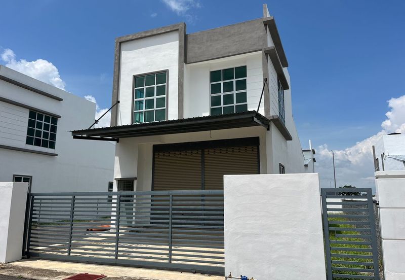 Light Industrial 1.5 storey Bungalow Warehouse Kangar Jaya Perlis For Rent