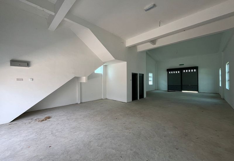 Light Industrial 1.5 storey Bungalow Warehouse Kangar Jaya Perlis For Rent