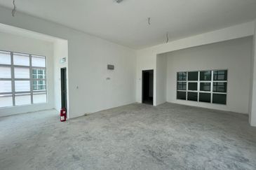 Light Industrial 1.5 storey Bungalow Warehouse Kangar Jaya Perlis For Rent
