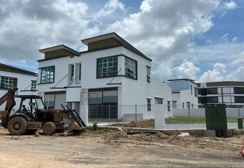Light Industrial 2 Combining 1.5 Storey Semi D Warehouse Kangar Jaya Perlis For Rent