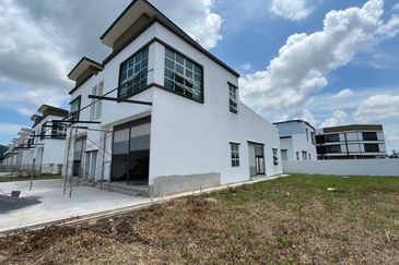 Light Industrial 2 Combining 1.5 Storey Semi D Warehouse Kangar Jaya Perlis For Rent
