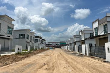 Light Industrial 2 Combining 1.5 Storey Semi D Warehouse Kangar Jaya Perlis For Rent