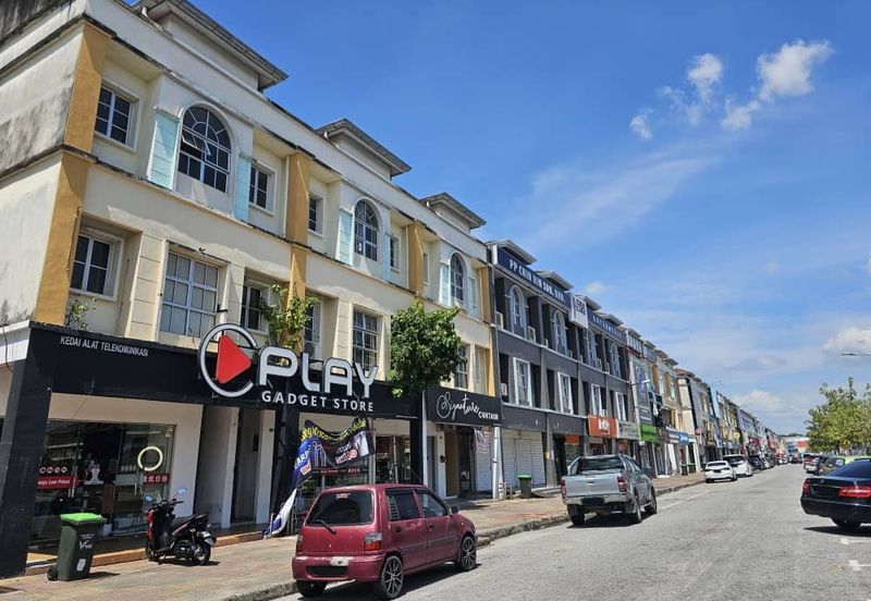 Jalan Pegawai
