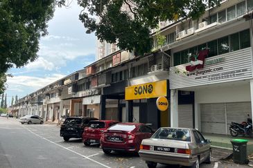 Ground Floor Shoplot Jalan Kanchut Near Aman Central Alor Setar For Sale