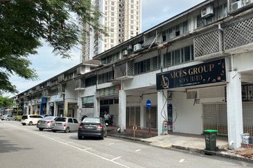 Ground Floor Shoplot Jalan Kanchut Near Aman Central Alor Setar For Sale