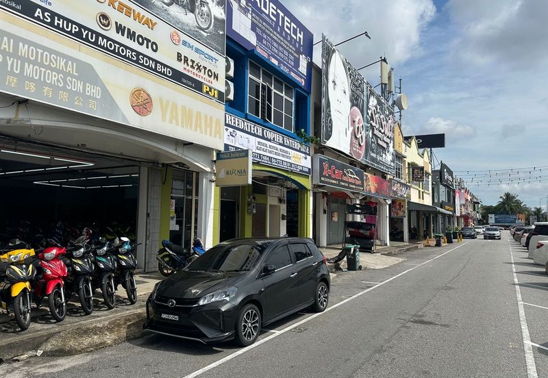 Kompleks Perniagaan Anggerik