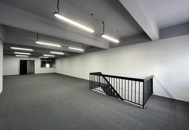 Renovated 1st & 2nd Floor Shoplot Near City Plaza Alor Setar City Centre For Rent