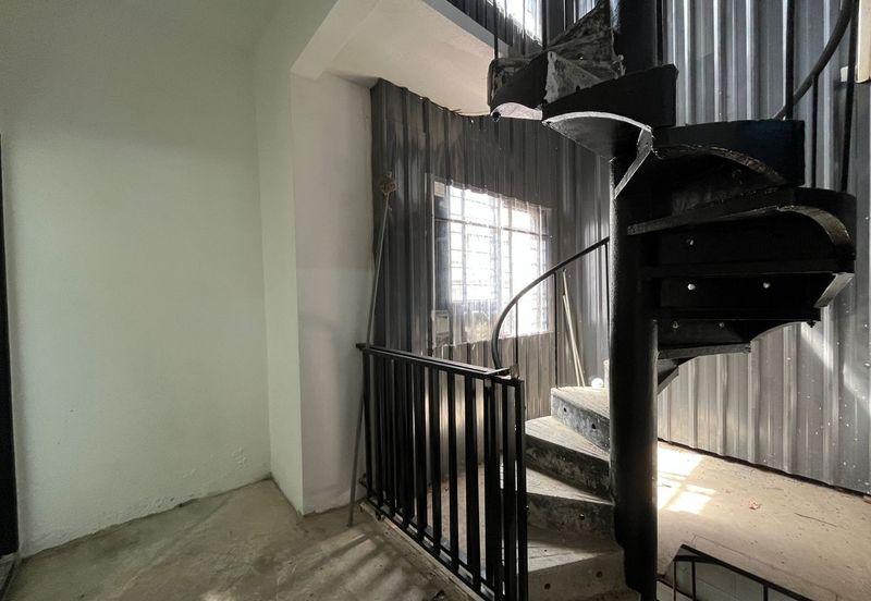 Renovated 1st & 2nd Floor Shoplot Near City Plaza Alor Setar City Centre For Rent