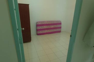 Taman Derga Perdana Flat