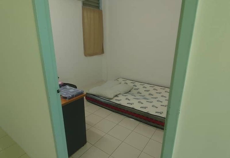 Taman Derga Perdana Flat