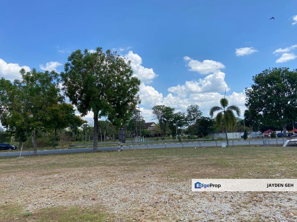 Tenanted Good ROI 4.48% Rental RM2800 Facing Main Road 3 Storey Shoplot Plaza Sri Tunku Jitra Kedah For Sale, Kedah, Jitra