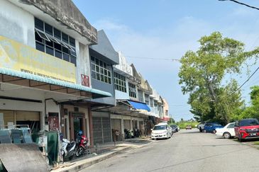 Kompleks Perniagaan Bawal