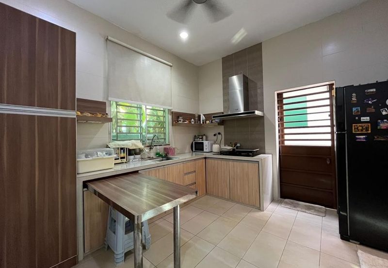 Taman Teratai Jingga