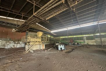 Warehouse Gudang with Office & Land Jitra Kedah For Rent Untuk Disewa