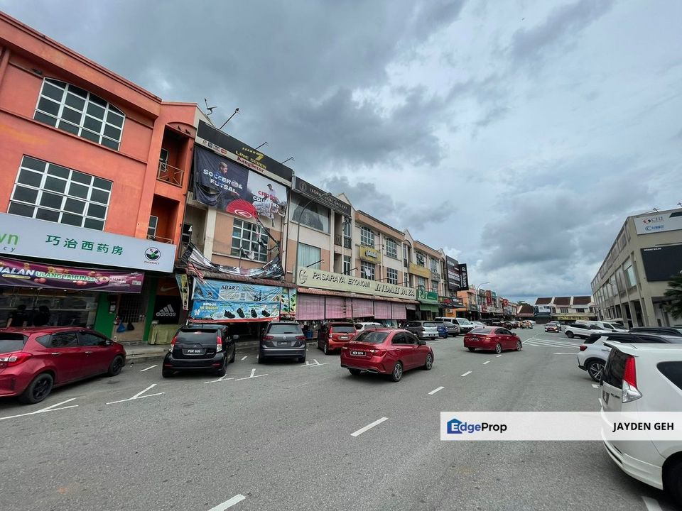 Tenanted High ROI 5% Facing Road 3 Storey Shoplot Changlun Kedah For Sale, Kedah, Changlun