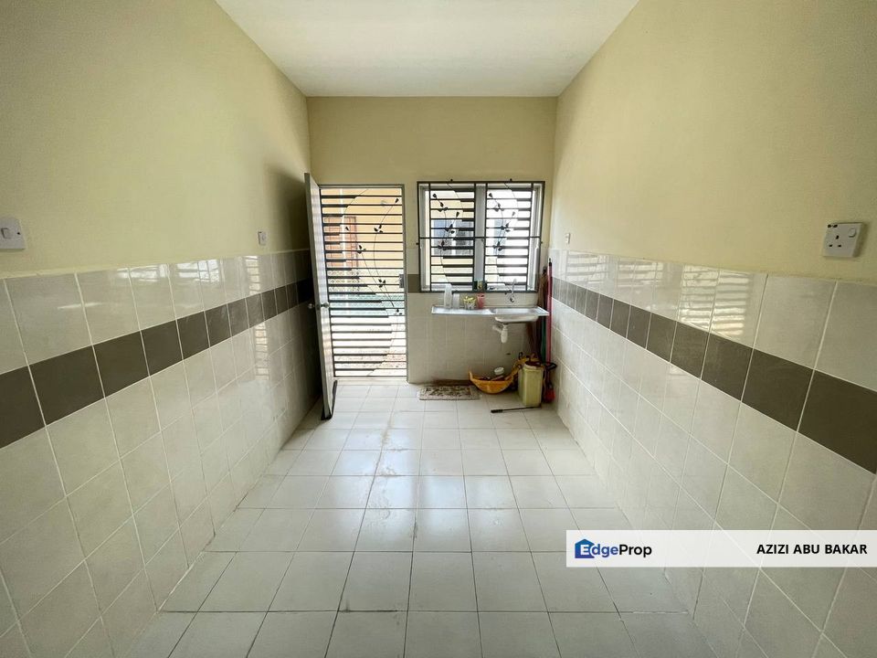 Semid corner lot Bandar satellite muadzam shah , Pahang, Muadzam Shah