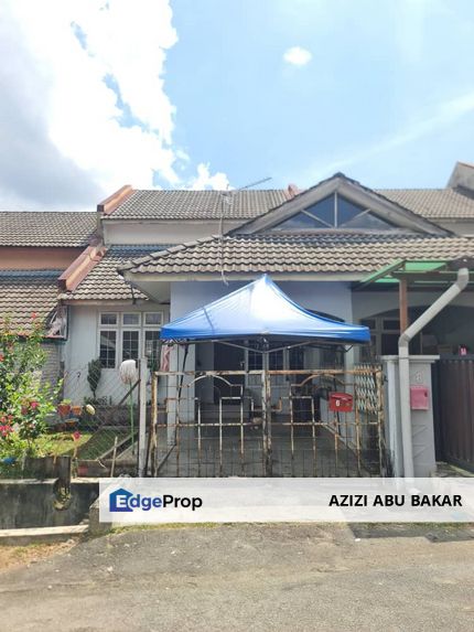 Teres setingkat setengah indera mahkota 2, Pahang, Kuantan