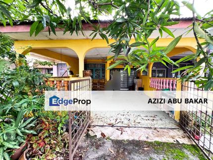 Teres seri mahkota batu 12 depan padang, Pahang, Kuantan