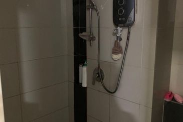 Pandora @ Tropicana Metropark