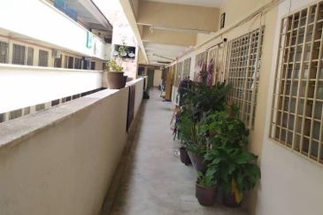 Ketitir Apartment, Taman Sungai Besi Indah