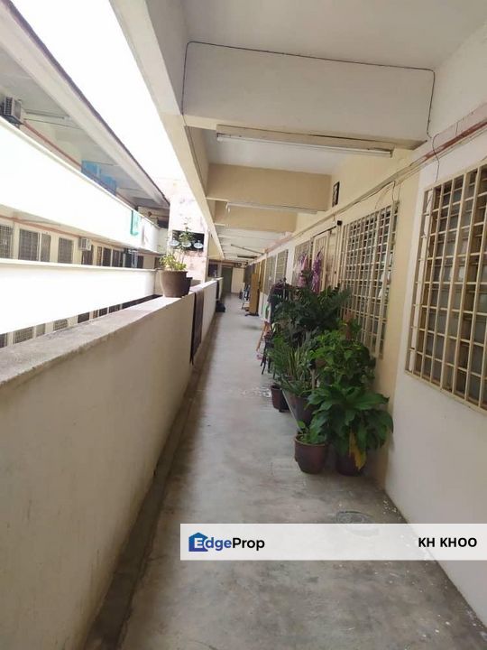 Ketitir Apartment, Taman Sungai Besi Indah, Selangor, Seri Kembangan