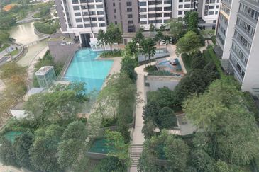 Pandora @ Tropicana Metropark