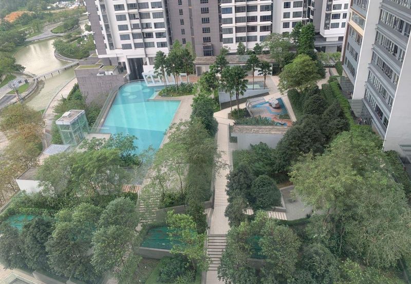 Pandora @ Tropicana Metropark