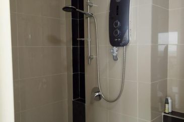 Pandora @ Tropicana Metropark