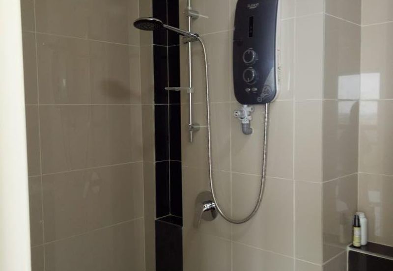 Pandora @ Tropicana Metropark