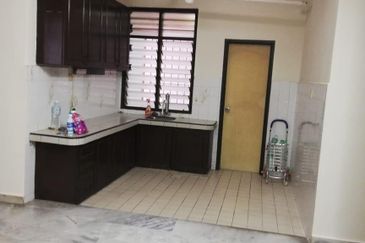 Subang Perdana Goodyear Court 8