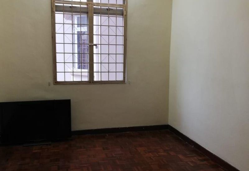 Subang Perdana Goodyear Court 8