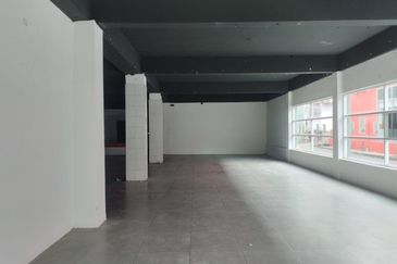 Taipan Business Centre, USJ 10