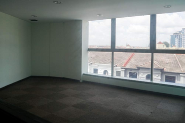 Taipan Business Centre, USJ 10