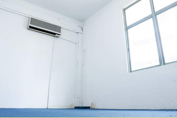 Taipan Business Centre, USJ 10