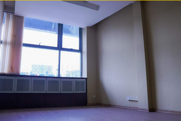 Taipan Business Centre, USJ 10