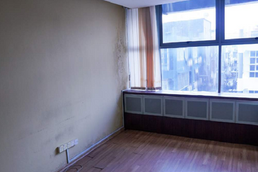 Taipan Business Centre, USJ 10