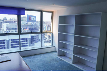 Taipan Business Centre, USJ 10