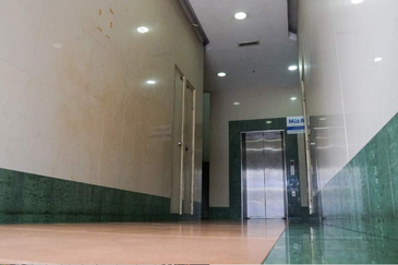 Taipan Business Centre, USJ 10