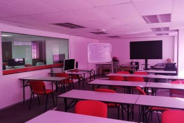 Taipan Business Centre, USJ 10