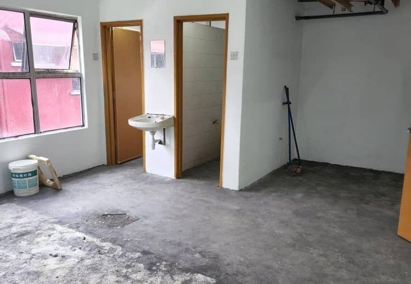 Pusat Perdagangan Seri Kembangan