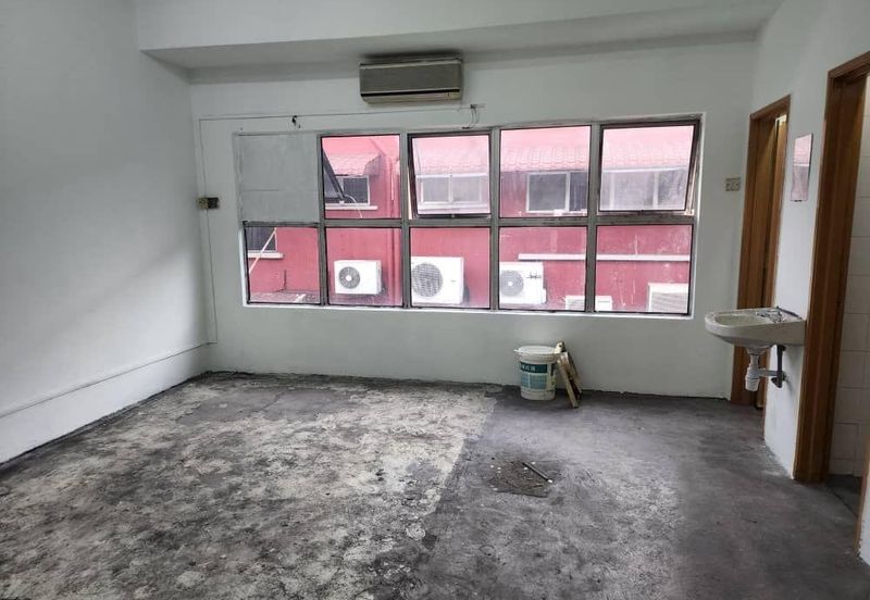 Pusat Perdagangan Seri Kembangan