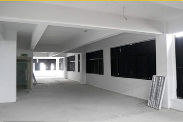 Taipan Business Centre, USJ 10