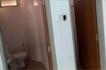 Taipan Business Centre, USJ 10