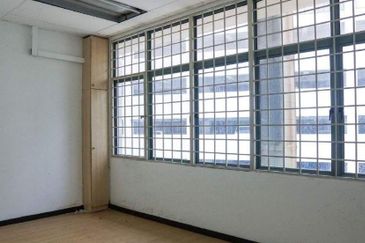 Taipan Business Centre, USJ 10