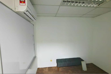 Taipan Business Centre, USJ 10