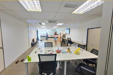 Taipan Business Centre, USJ 10